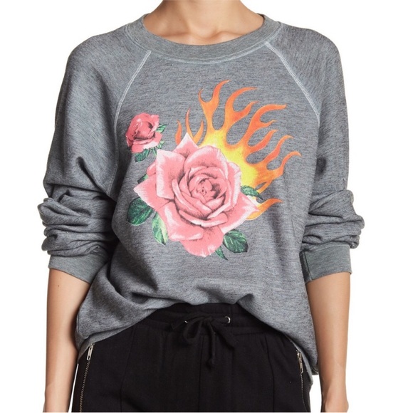 🆕 Wildfox Rose Blaze Graphic Sweatshirt - Picture 7 of 7